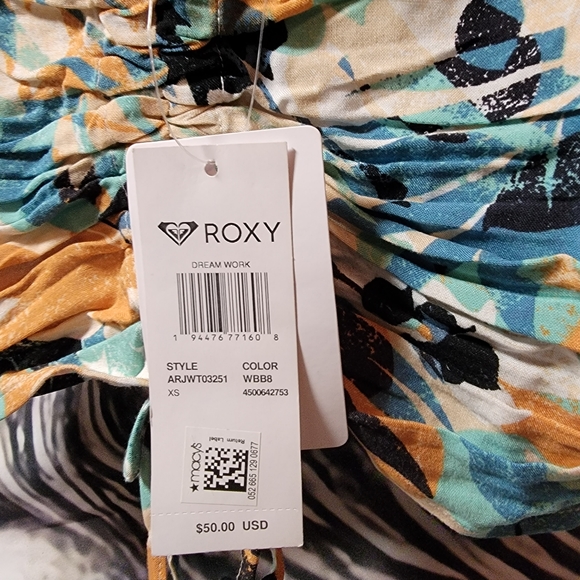 Roxy Crop Top - Picture 2 of 4